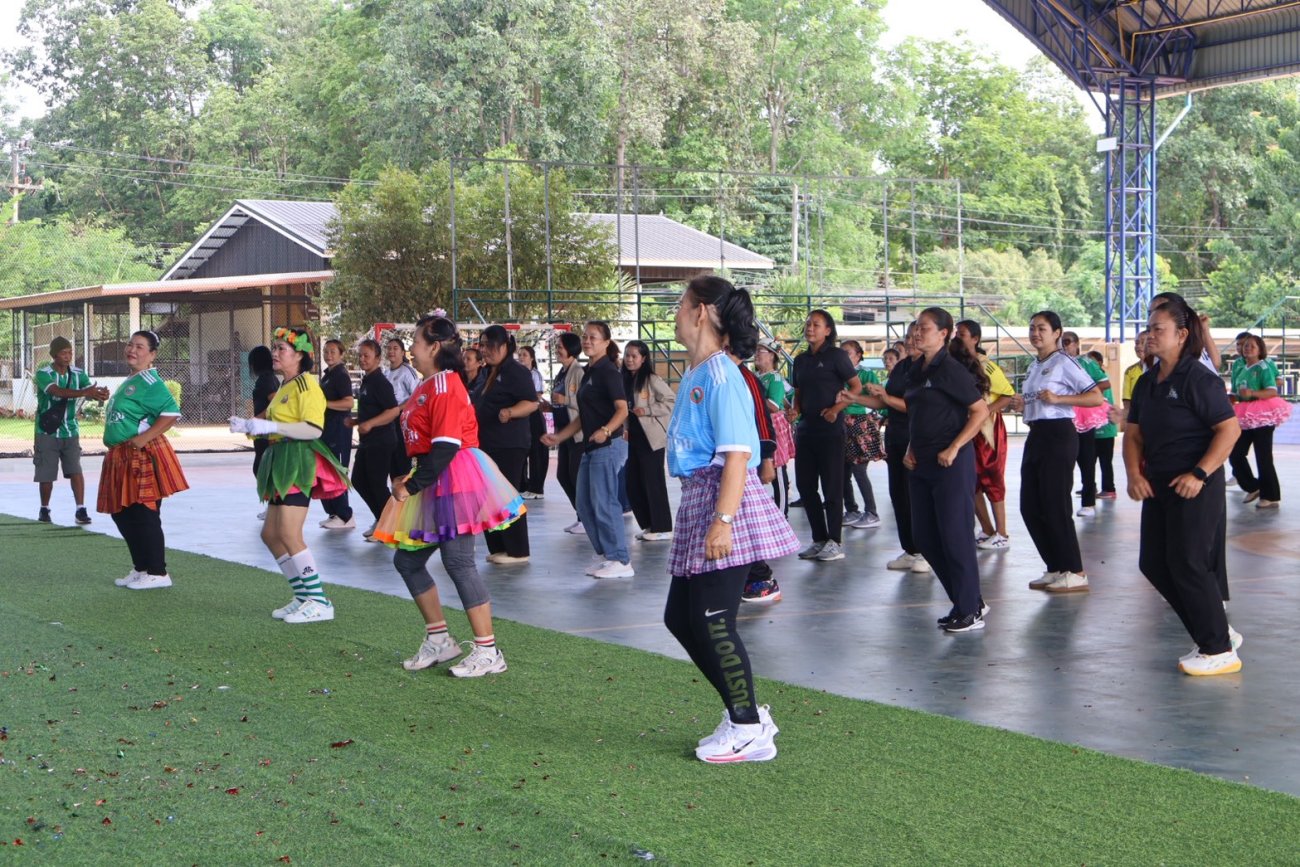 นางสาวสุวรรณ  คูประทุมศิริ นายกเทศมนตรีตำบลเสิงสาง เป็นประธานเปิดการแข่งขันกีฬาสี สุขสมวัย ศูนย์พัฒนาคุณภาพชีวิตและส่งเสริมอาชีพผู้สูงอายุ ผู้พิการ เทศบาลตำบลเสิงสาง ประจำปี 2569  ณ โดมอเนกประสงค์เทศบาลตำบลเสิงสาง 9 กันยายน 2569